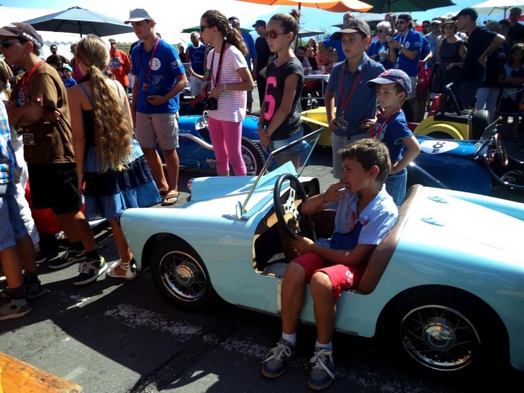 Escorte Vevey Retro 2015